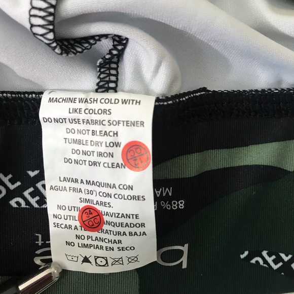 Bebe Sport NWT Camo Shorts Y2K Sz M Bebe Sport - Picture 10 of 16